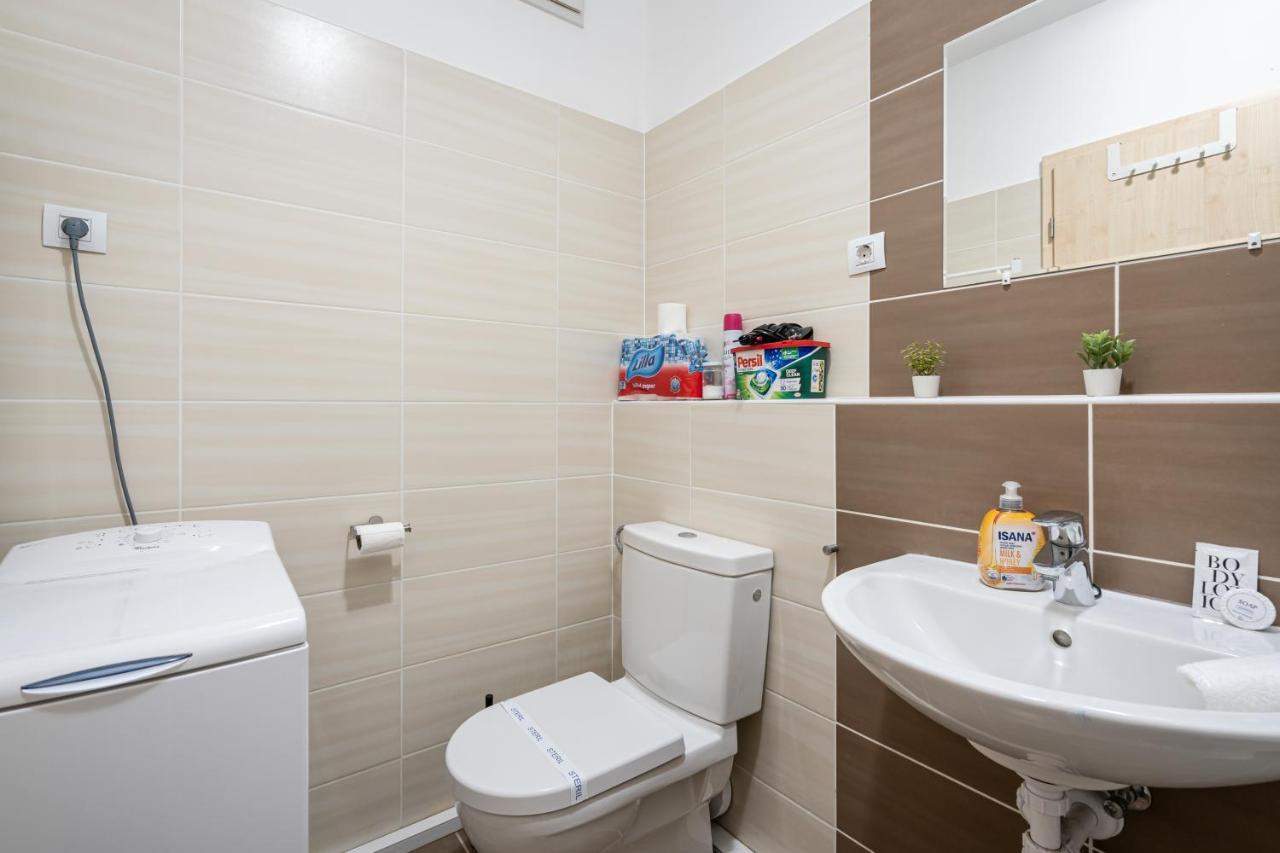City Center Corvin Suite Apartment บูดาเปสต์ ภายนอก รูปภาพ
